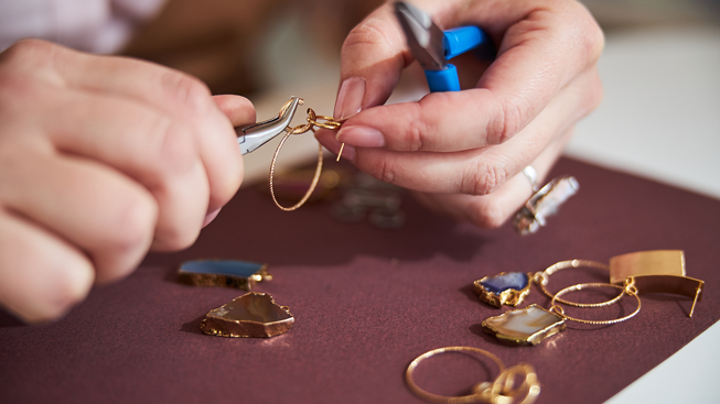 Nojomi-gold-jewelry-inc-18-Repair-and-Exchange-Your-Old-Gold-Toronto,Ontario